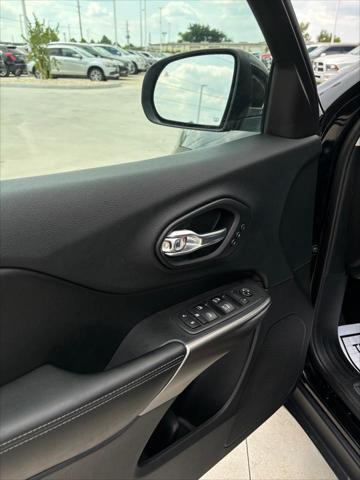 used 2019 Jeep Cherokee car, priced at $15,995