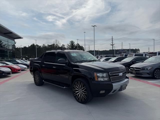 used 2007 Chevrolet Avalanche car, priced at $8,995