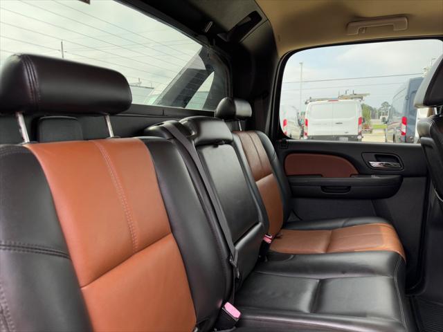 used 2007 Chevrolet Avalanche car, priced at $8,995