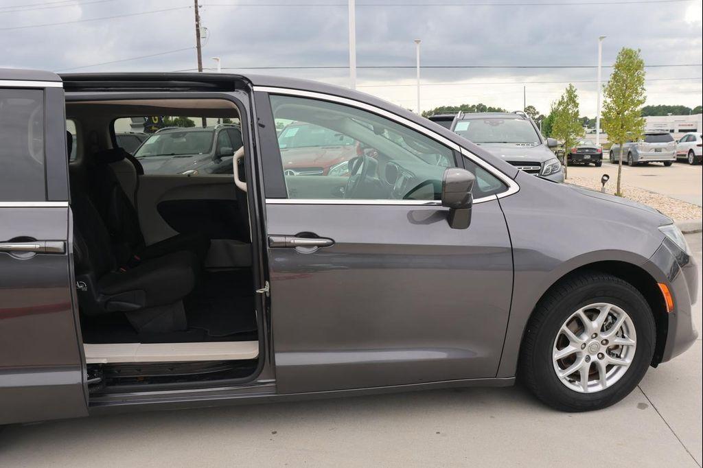 used 2020 Chrysler Pacifica car, priced at $14,995