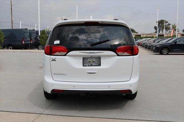 used 2017 Chrysler Pacifica car, priced at $12,995