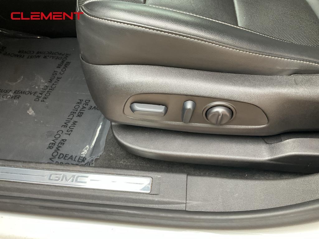 used 2023 GMC Acadia car, priced at $26,222