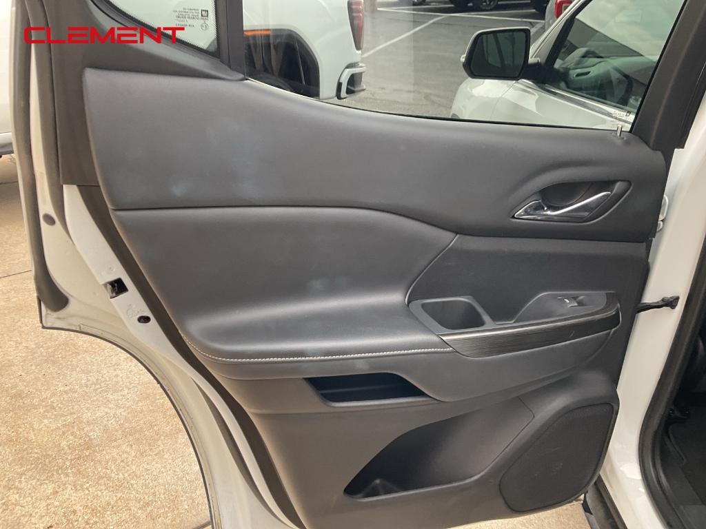 used 2023 GMC Acadia car, priced at $26,222