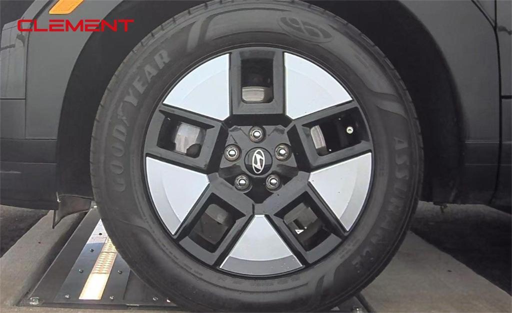 used 2024 Hyundai SANTA FE HEV car, priced at $32,000