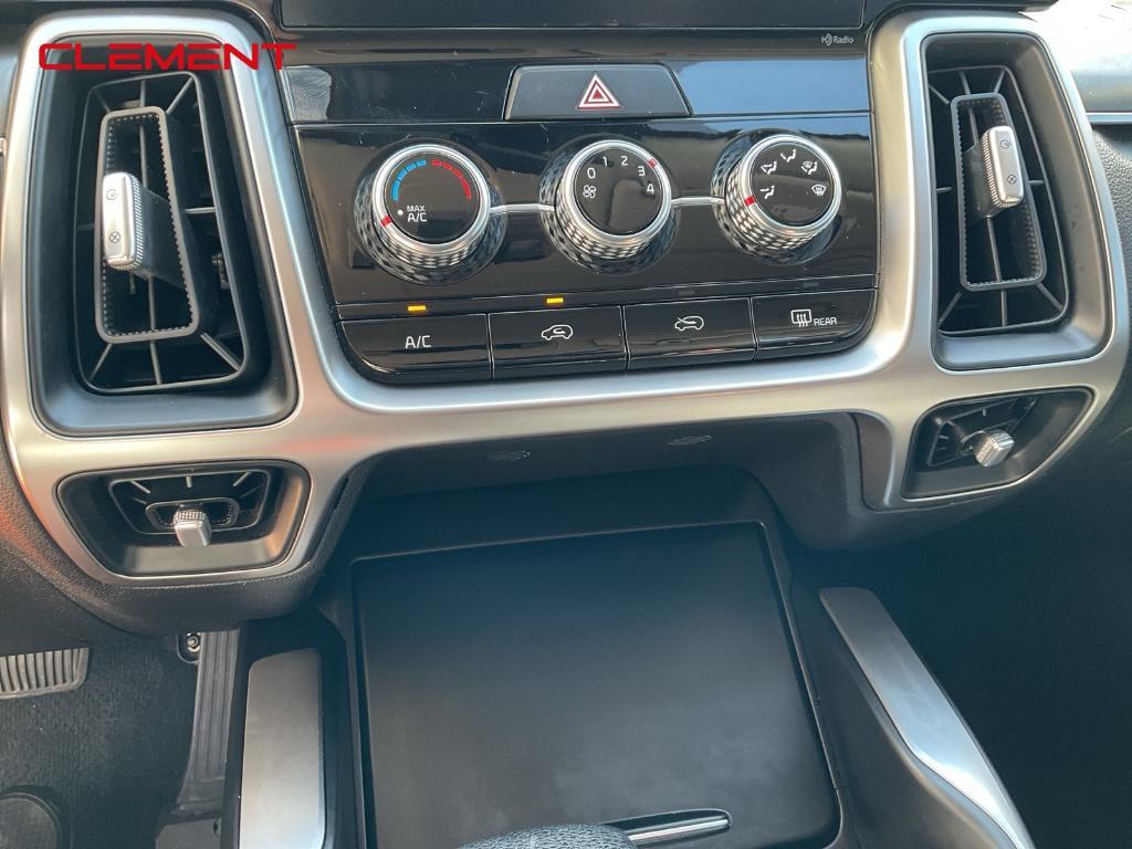 used 2022 Kia Sorento car, priced at $23,050