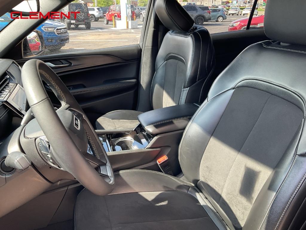 used 2023 Jeep Grand Cherokee L car, priced at $30,931