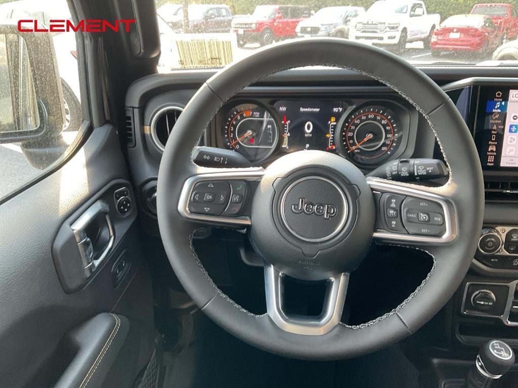 new 2025 Jeep Wrangler car, priced at $54,302