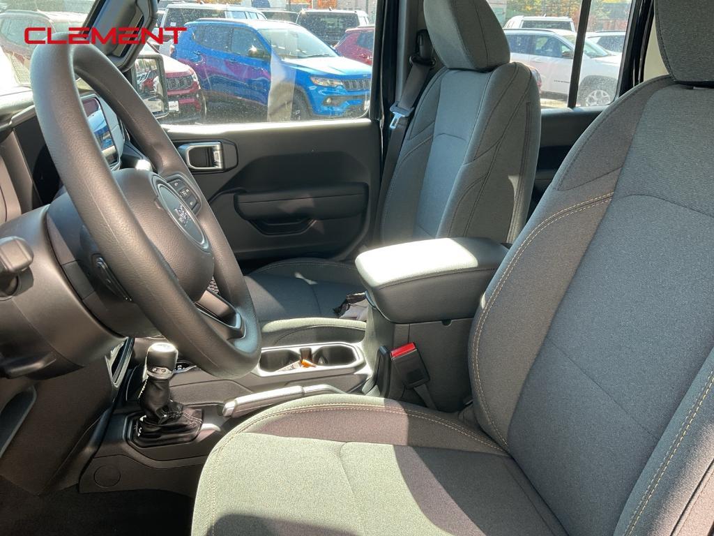 new 2026 Jeep Wrangler car, priced at $43,310