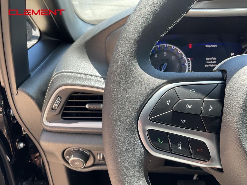 new 2025 Chrysler Pacifica car, priced at $40,252