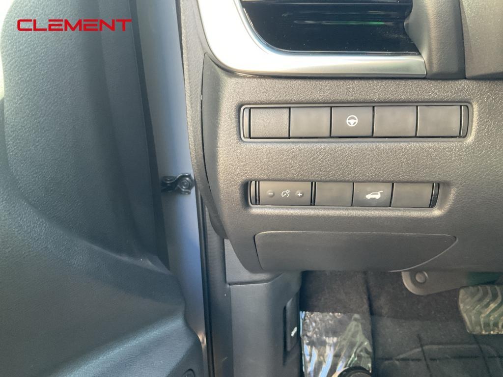 used 2022 Nissan Rogue car, priced at $25,900