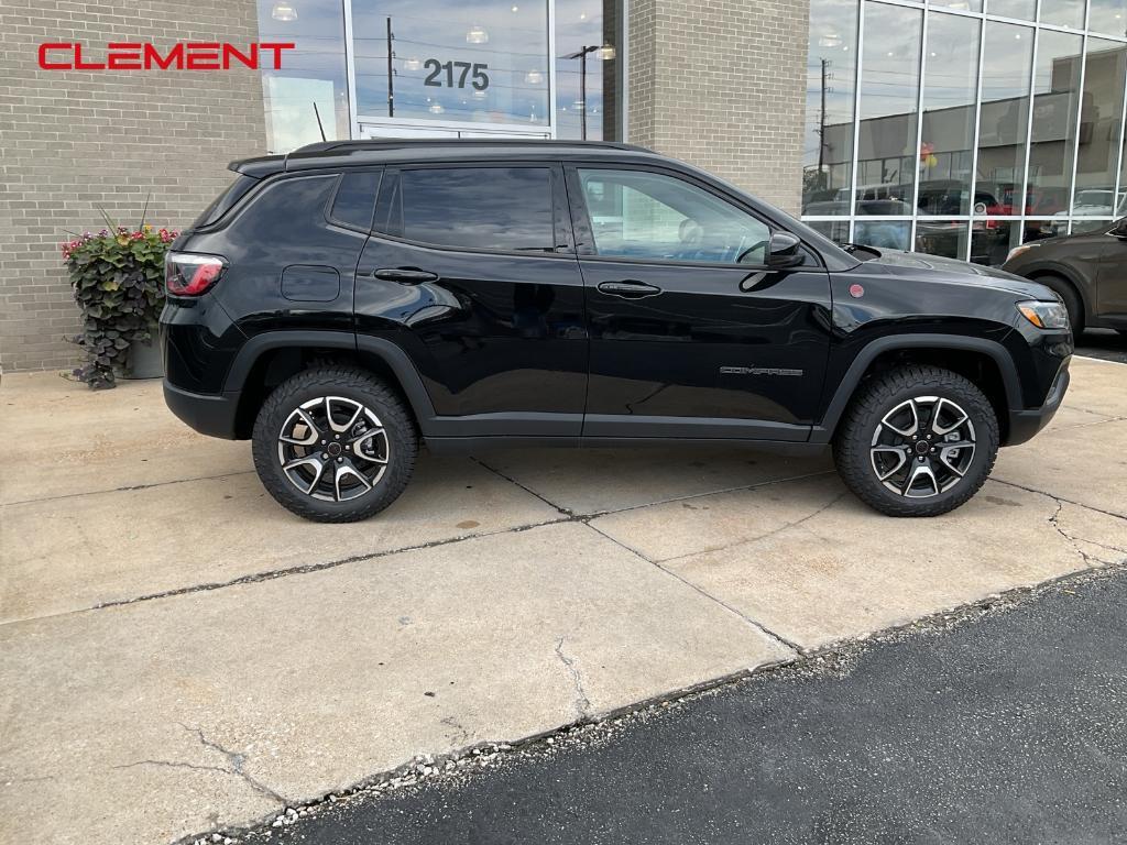 new 2025 Jeep Compass car, priced at $32,844