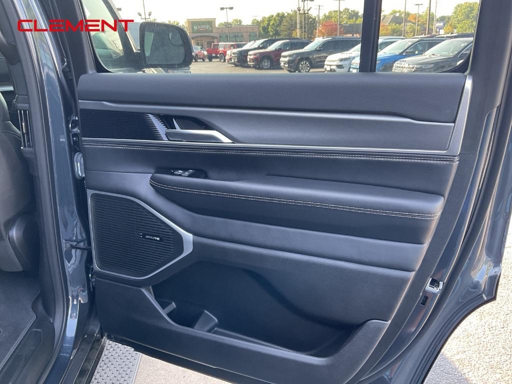 new 2025 Jeep Wagoneer car, priced at $62,176