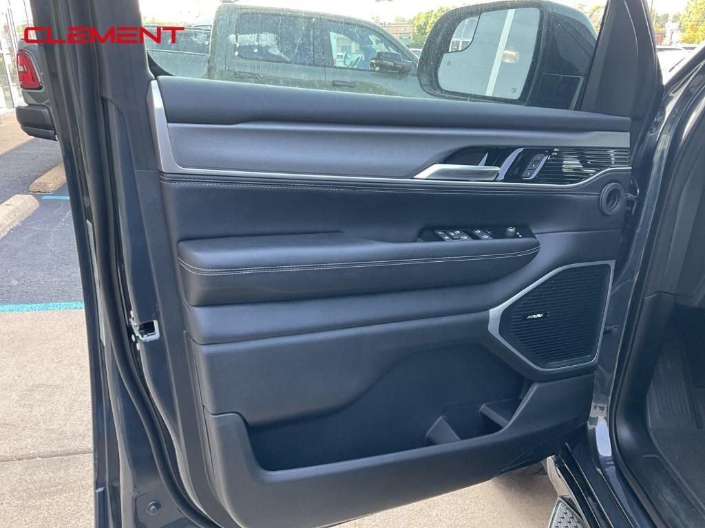 new 2025 Jeep Wagoneer car, priced at $62,176