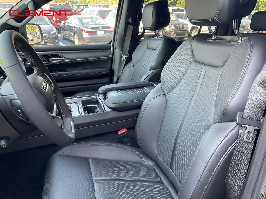 new 2025 Jeep Wagoneer car, priced at $62,176