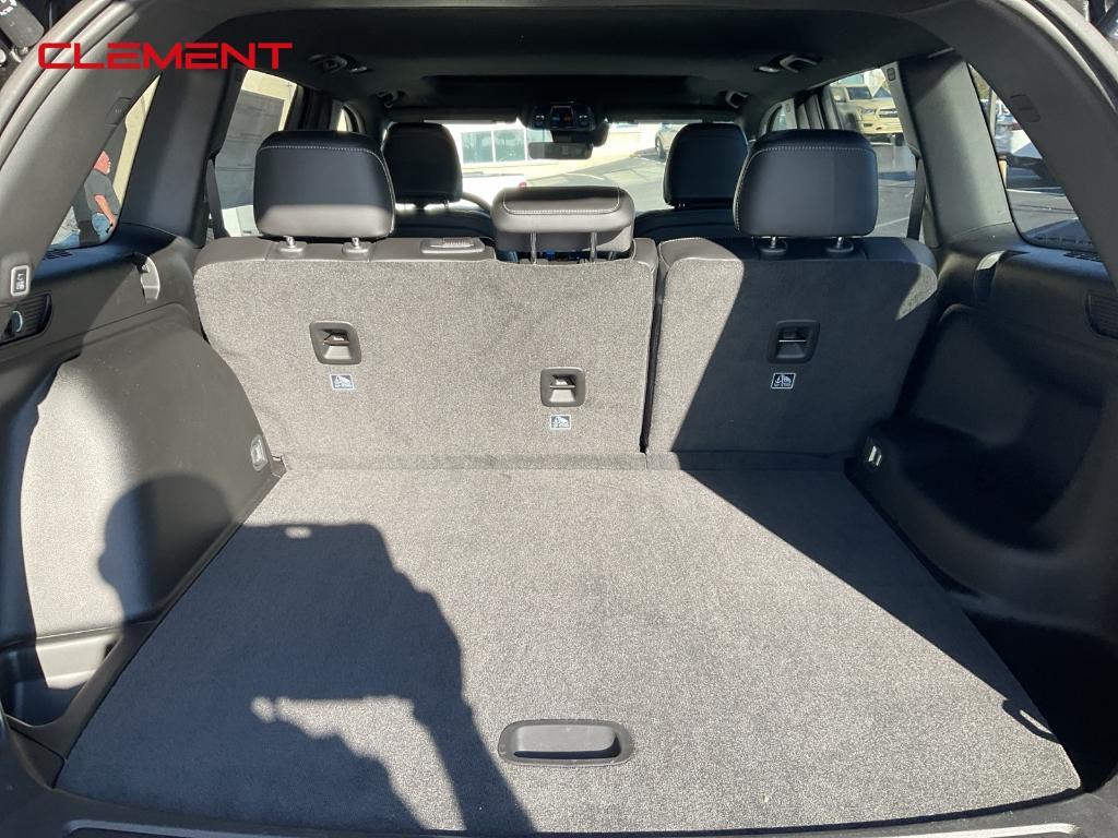 new 2025 Jeep Grand Cherokee car, priced at $43,599