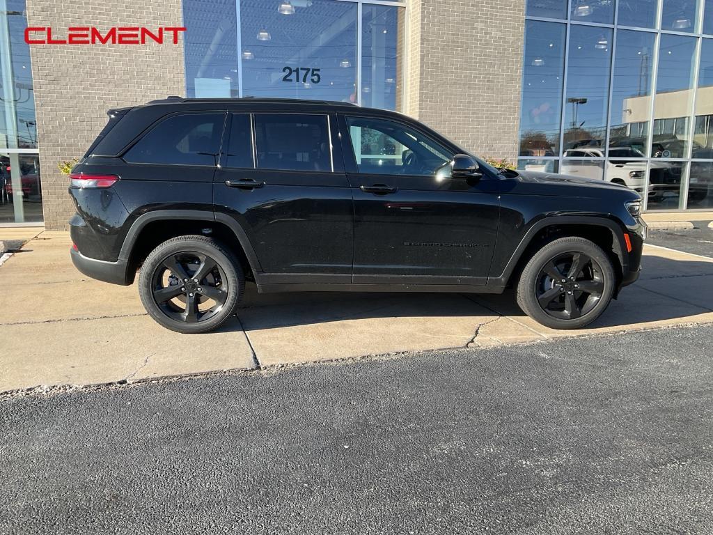 new 2025 Jeep Grand Cherokee car, priced at $43,599