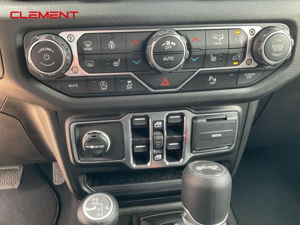 new 2025 Jeep Wrangler car, priced at $45,929