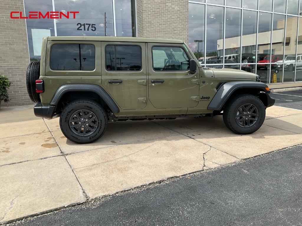 new 2025 Jeep Wrangler car, priced at $45,929