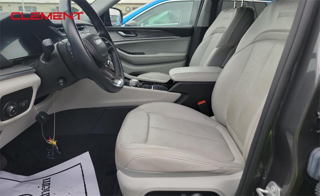 used 2022 Jeep Grand Cherokee car, priced at $34,997