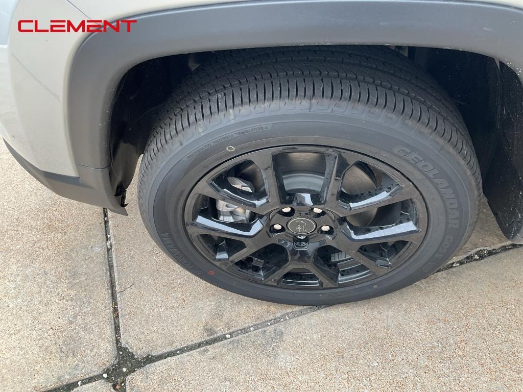 new 2025 Jeep Compass car, priced at $30,958