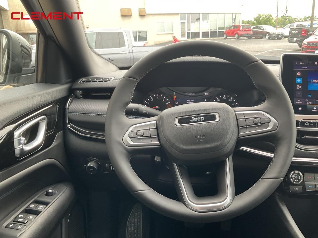 new 2025 Jeep Compass car, priced at $30,958