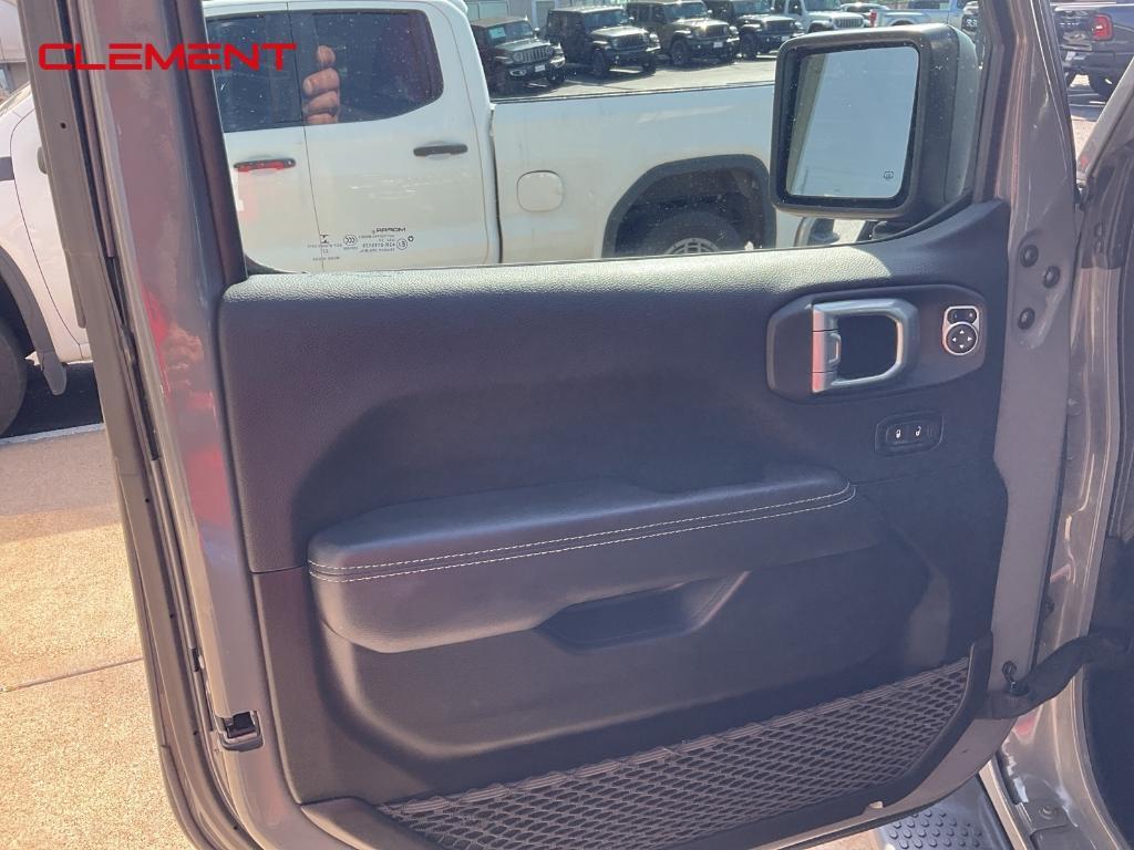 used 2022 Jeep Wrangler Unlimited car, priced at $34,500