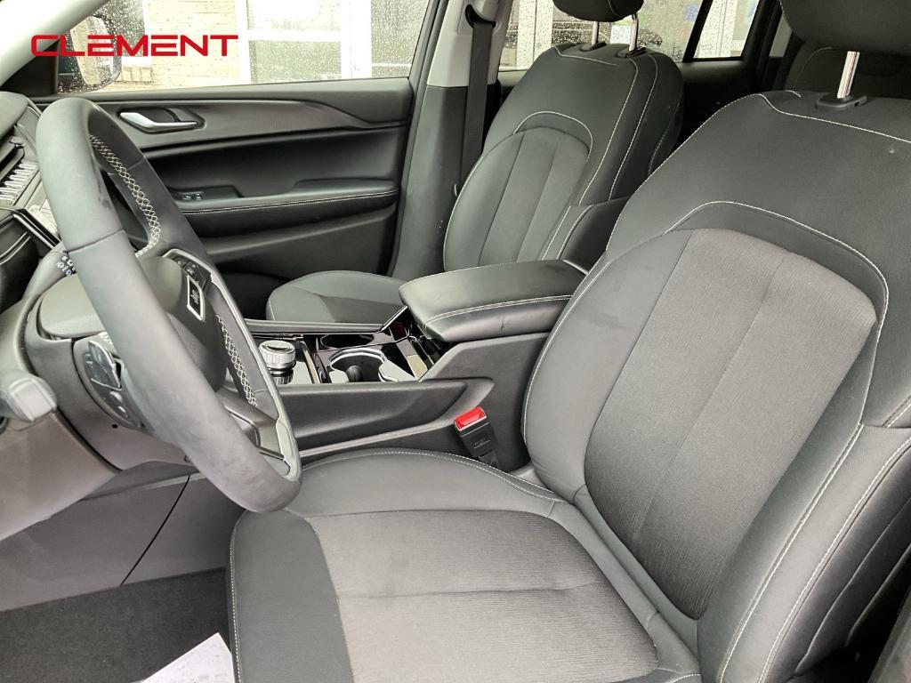 used 2023 Jeep Grand Cherokee car, priced at $28,267