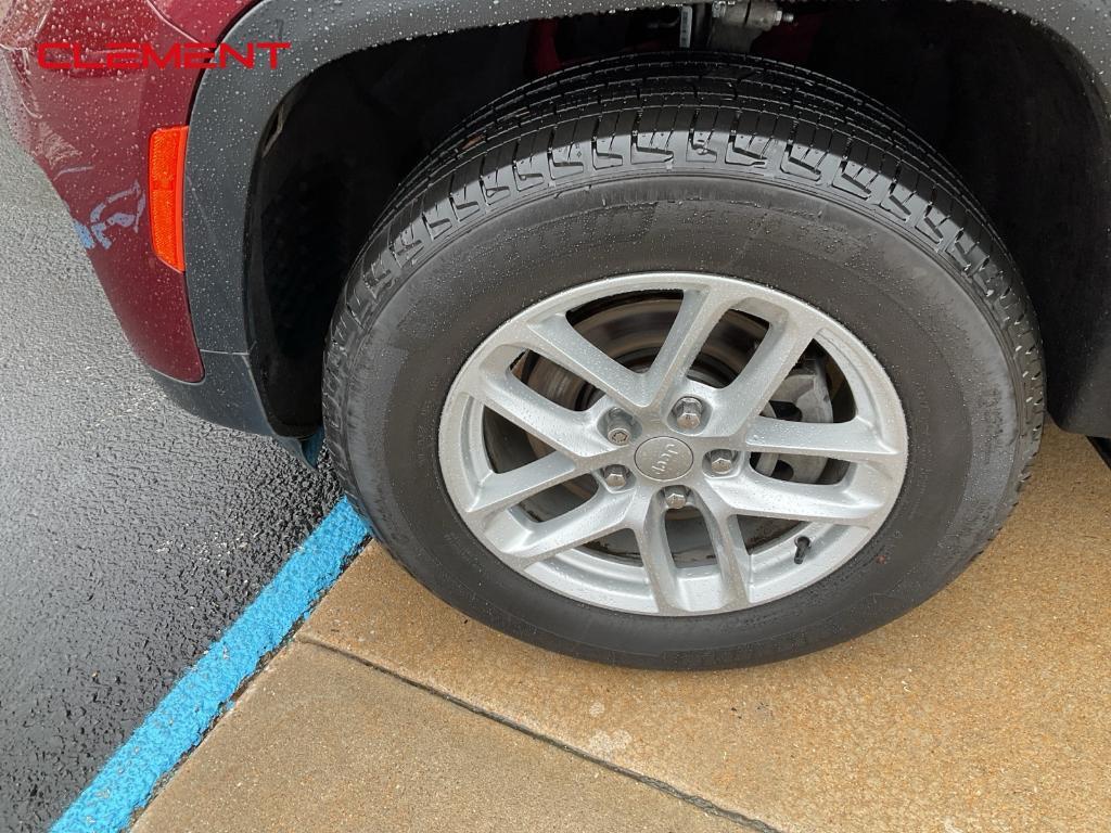 used 2023 Jeep Grand Cherokee car, priced at $28,267