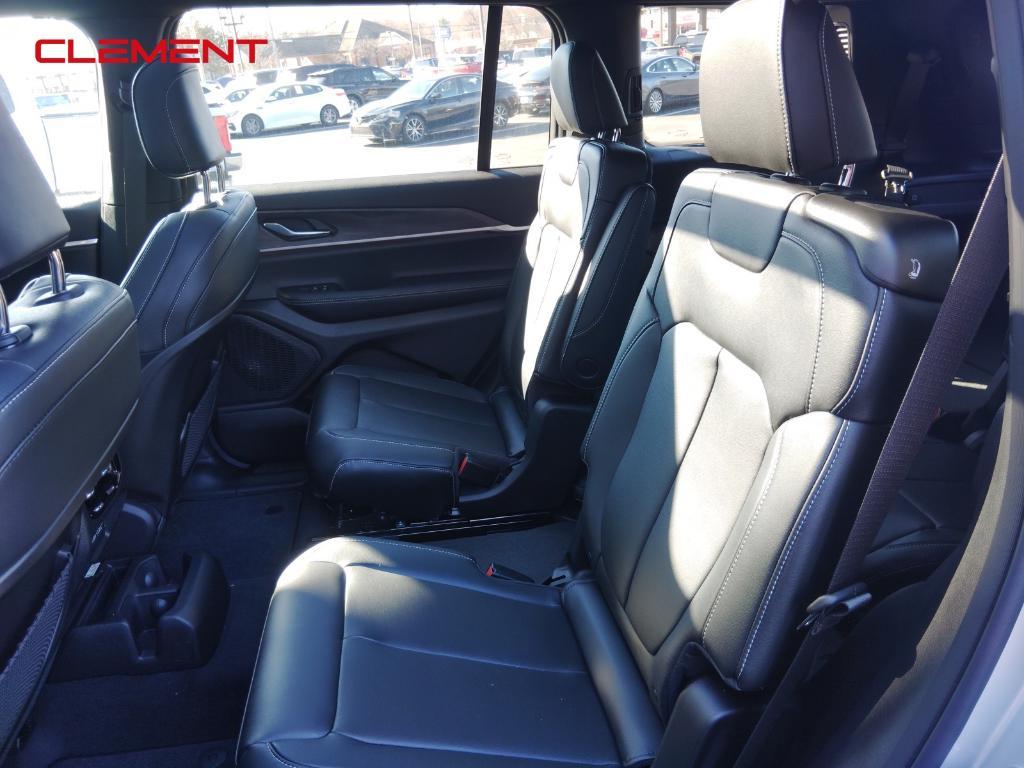 new 2025 Jeep Grand Cherokee L car, priced at $42,548