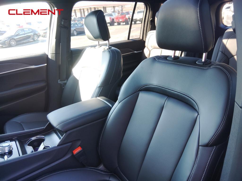 new 2025 Jeep Grand Cherokee L car, priced at $42,548