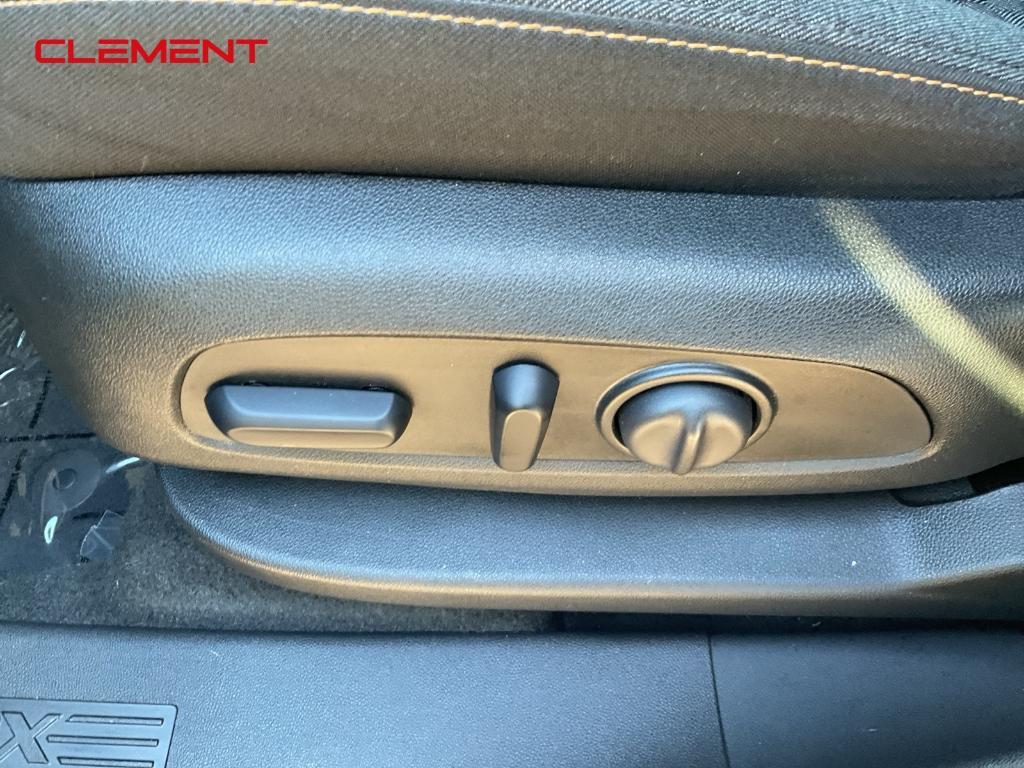 used 2023 Chevrolet Equinox car, priced at $20,500