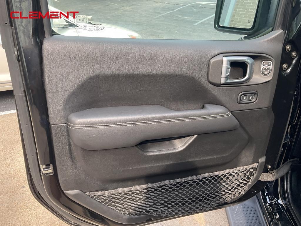 used 2022 Jeep Wrangler Unlimited car, priced at $31,007