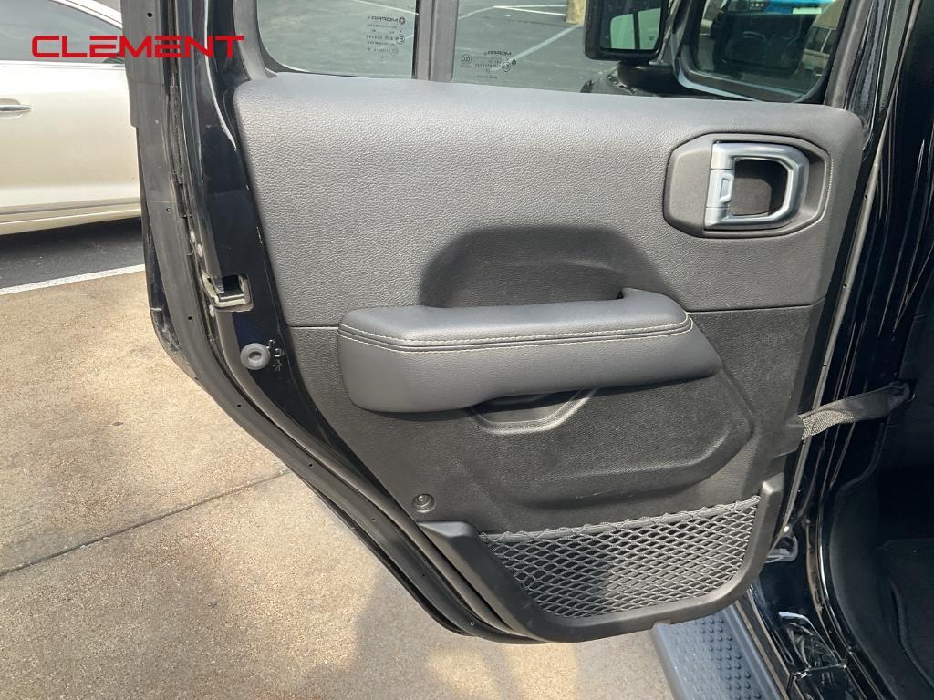 used 2022 Jeep Wrangler Unlimited car, priced at $31,007