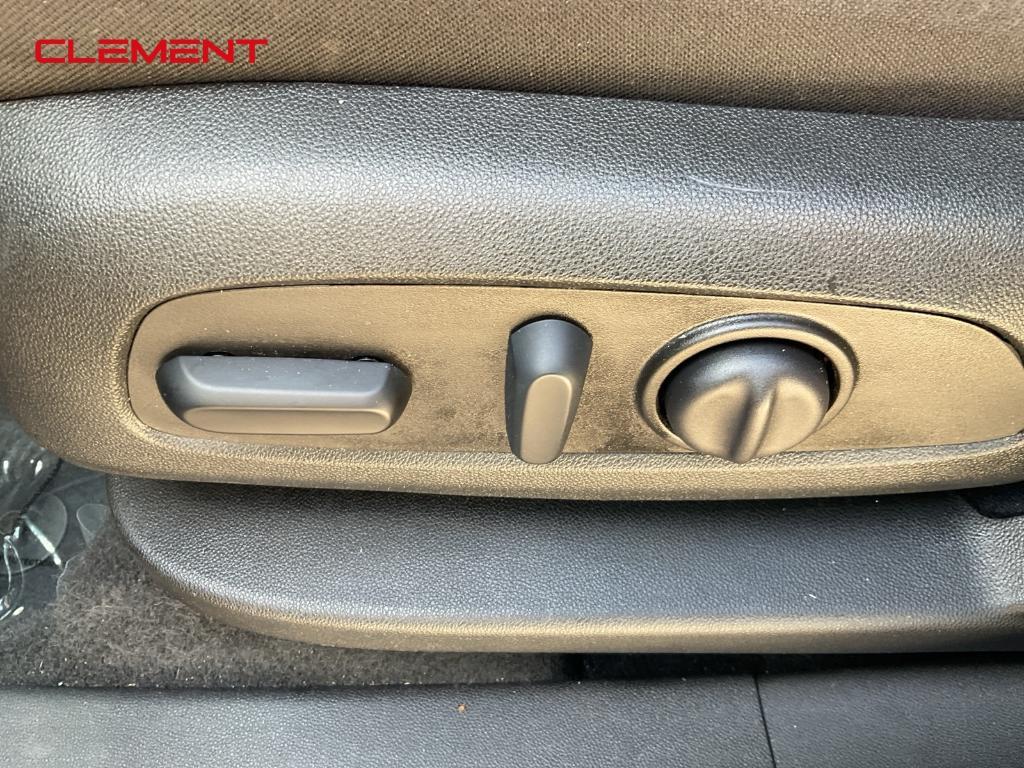 used 2023 Chevrolet Equinox car, priced at $20,295