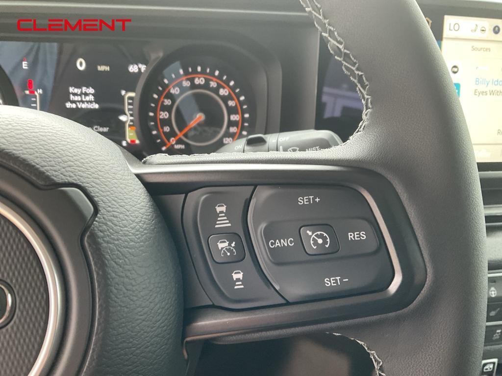 new 2025 Jeep Wrangler car, priced at $43,013