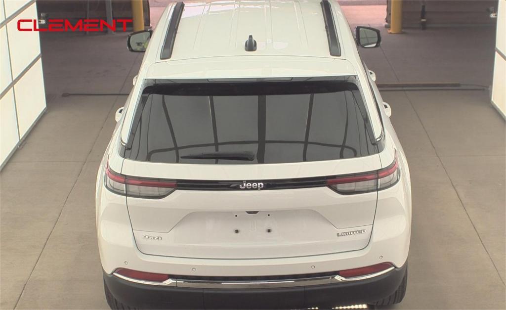 used 2022 Jeep Grand Cherokee car, priced at $32,500