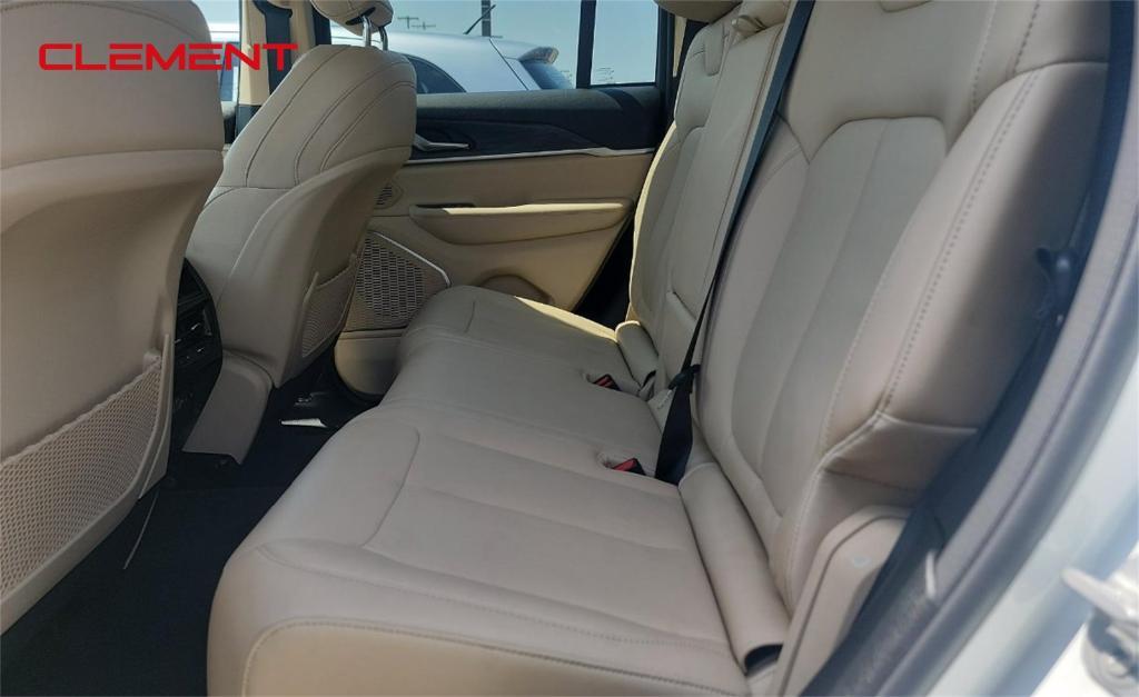 used 2022 Jeep Grand Cherokee car, priced at $32,500