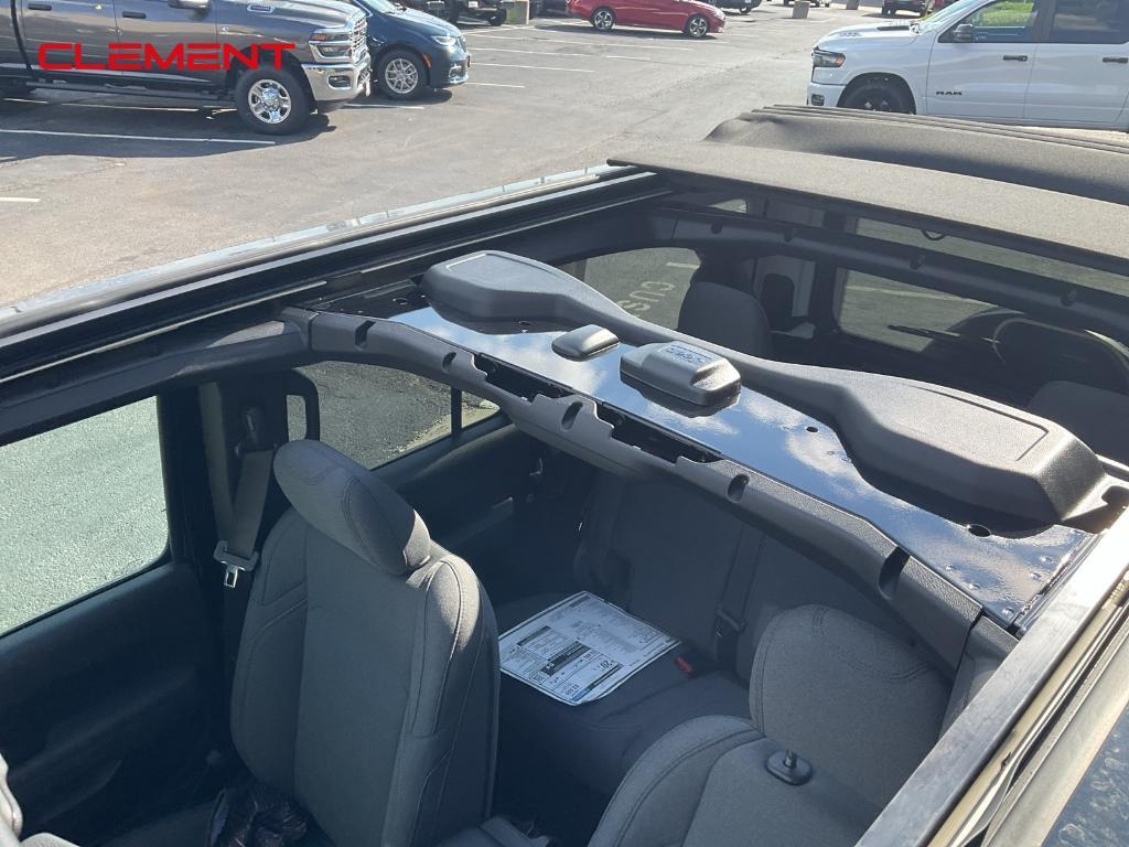 new 2025 Jeep Wrangler car, priced at $43,288