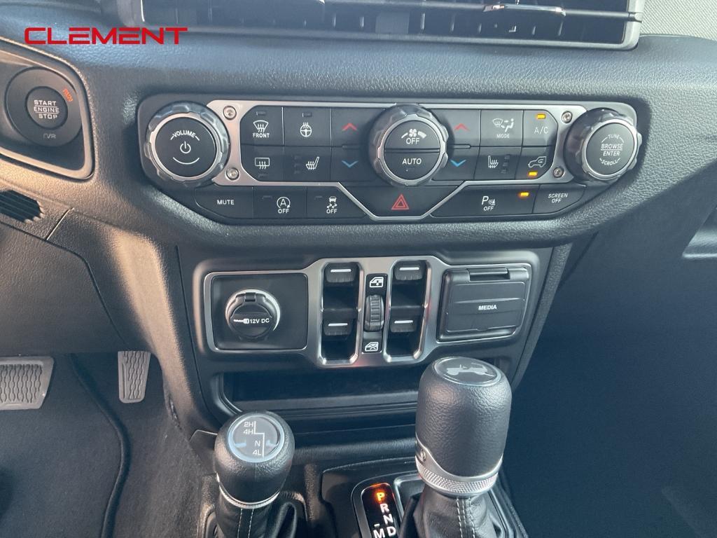 new 2025 Jeep Wrangler car, priced at $43,288