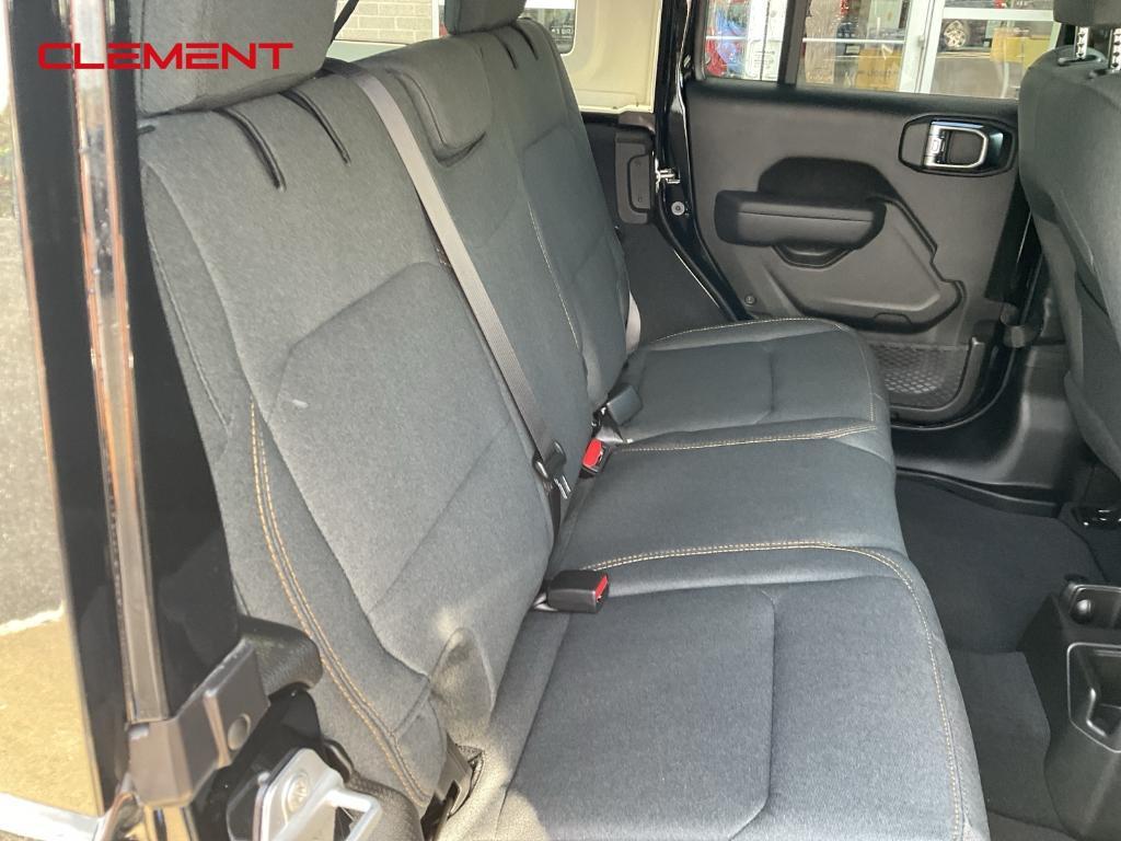 new 2025 Jeep Wrangler car, priced at $43,288