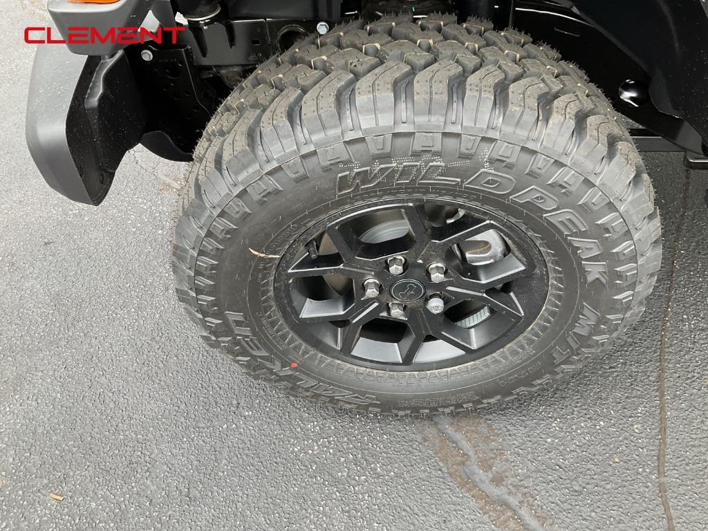new 2025 Jeep Wrangler car, priced at $47,872