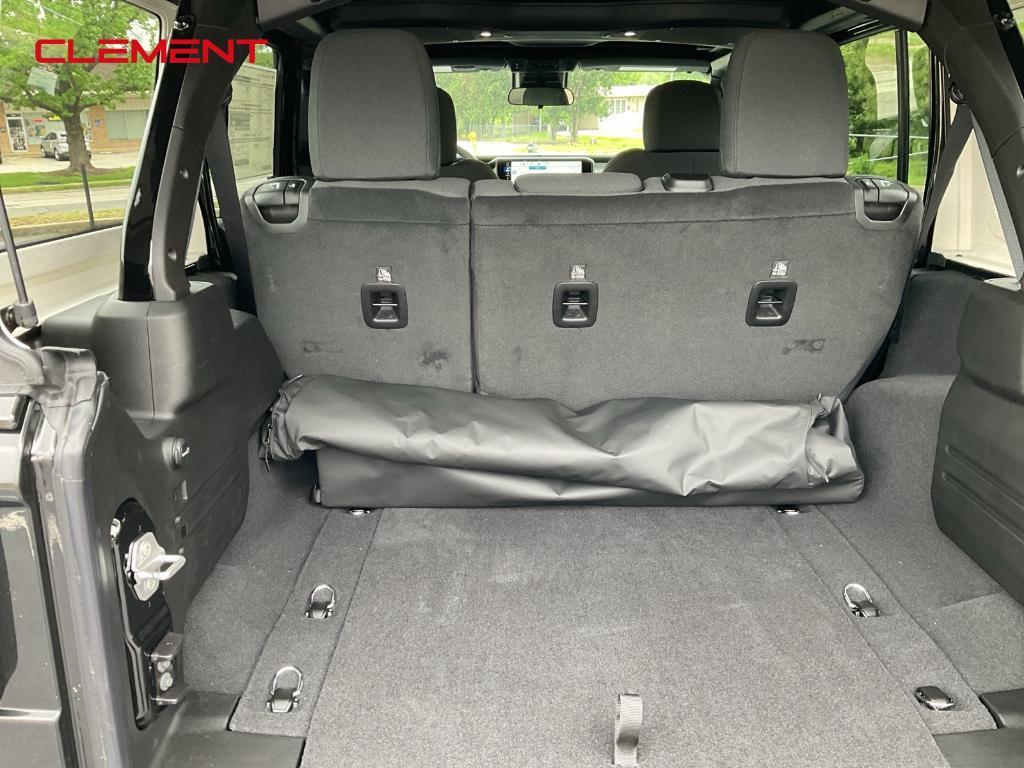 new 2025 Jeep Wrangler car, priced at $47,872