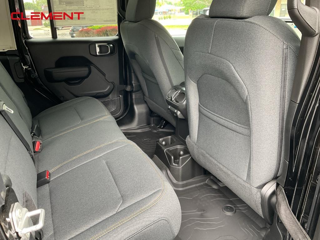 new 2025 Jeep Wrangler car, priced at $47,872