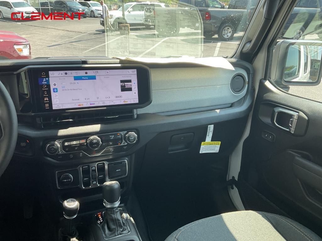 new 2025 Jeep Wrangler car, priced at $48,252