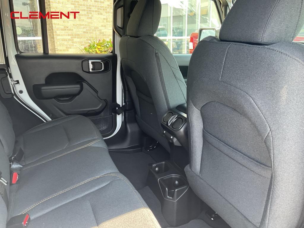 new 2025 Jeep Wrangler car, priced at $48,252