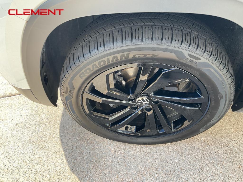 used 2023 Volkswagen Atlas car, priced at $29,450