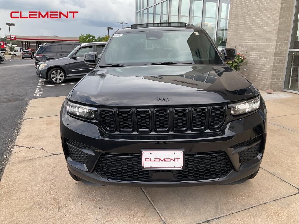 new 2025 Jeep Grand Cherokee car, priced at $38,558