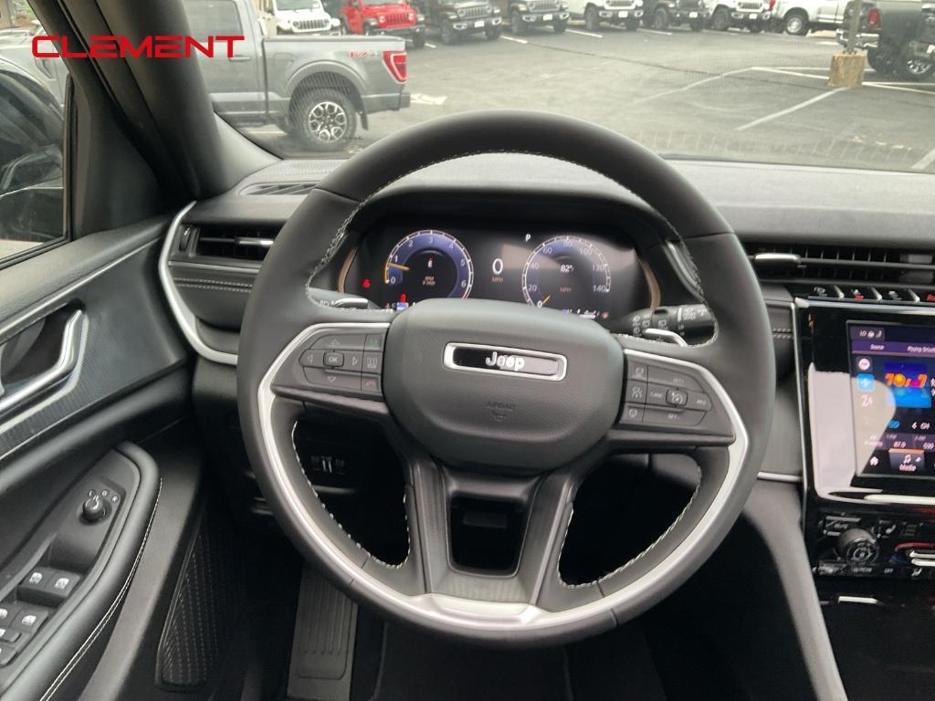 new 2025 Jeep Grand Cherokee car, priced at $38,558