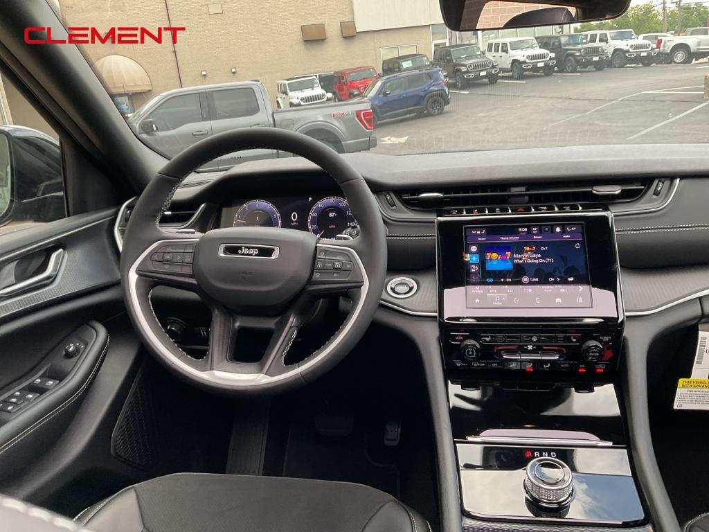 new 2025 Jeep Grand Cherokee car, priced at $38,558