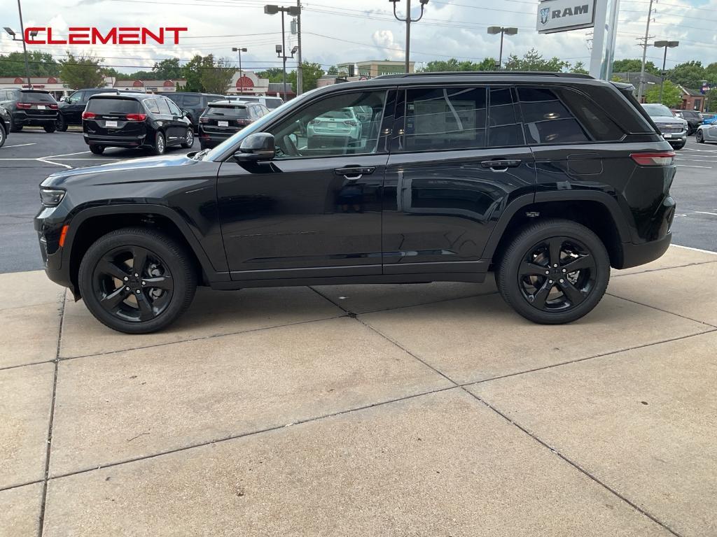 new 2025 Jeep Grand Cherokee car, priced at $38,558